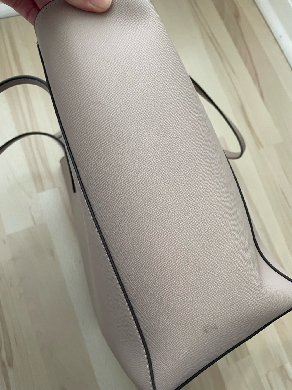 Kate Spade Dana Tote in Warm Beige - Great Condition! - Picture 11 of 16